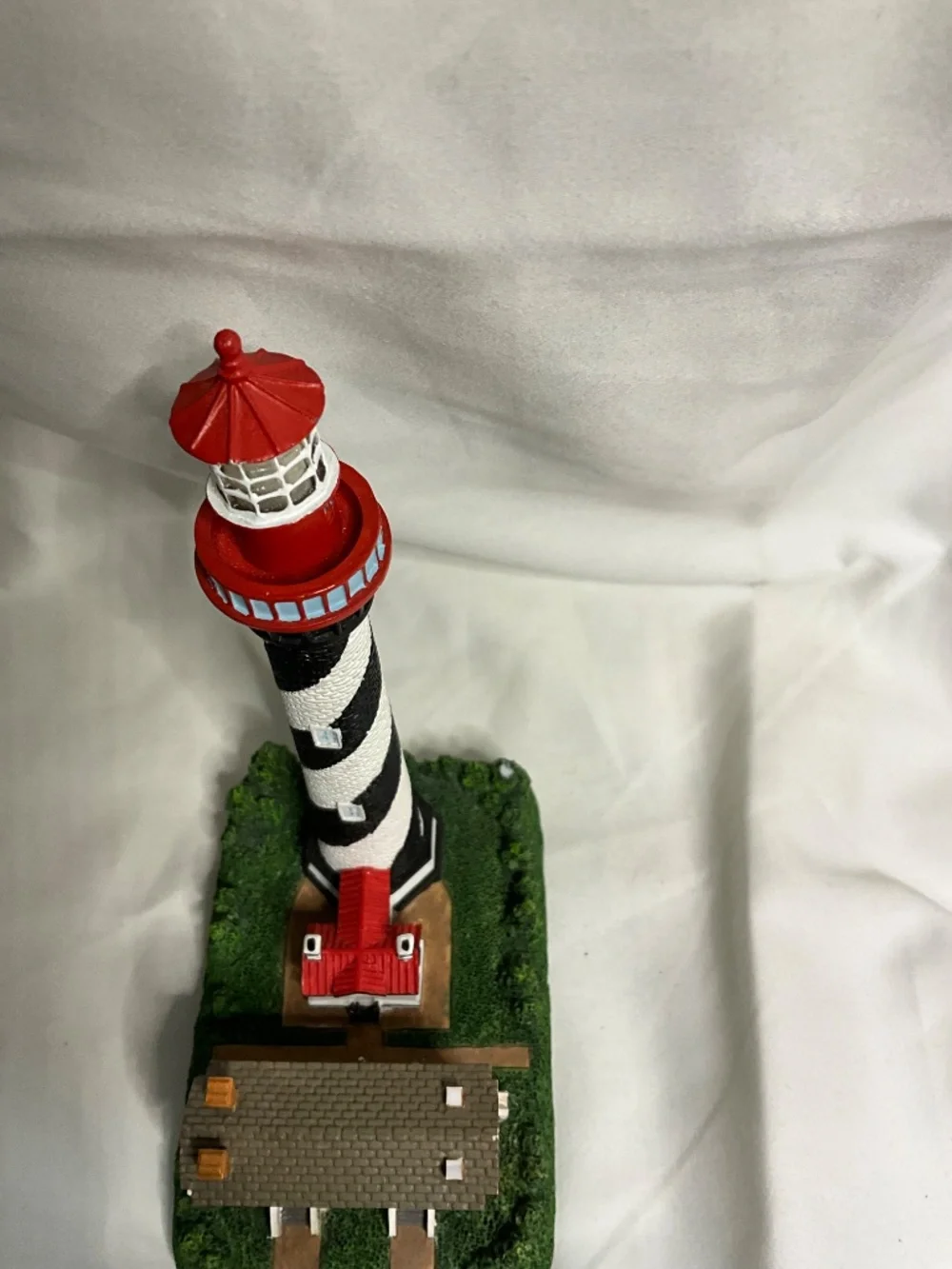 Lefton St. Augustine 1874 Illuminated Lighthouse Figurine (2003) - Minor Flaws